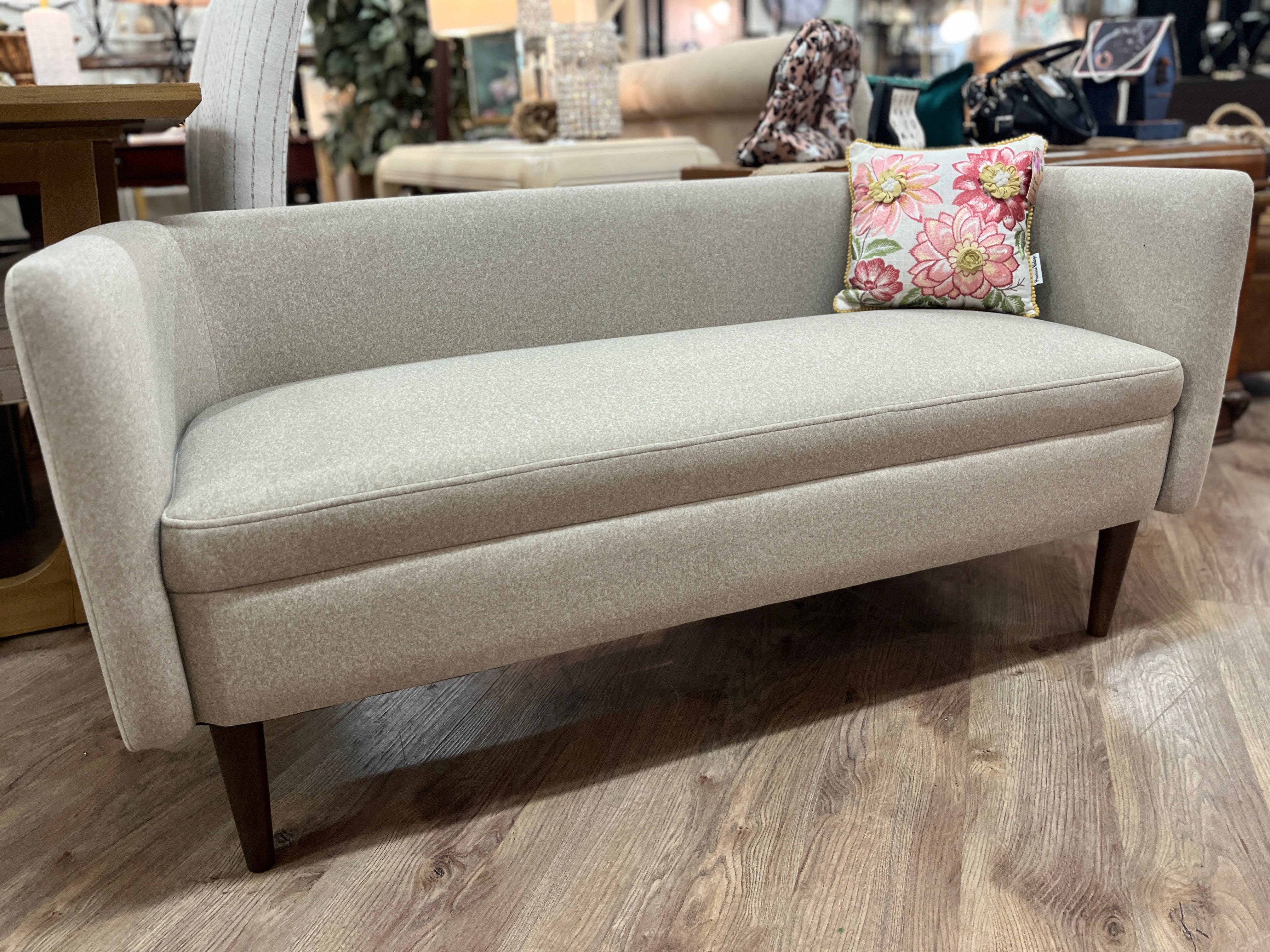 Magnolia Design And Consignnull
